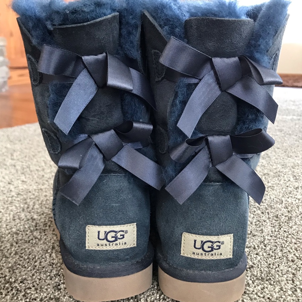 Ugg boots with bows